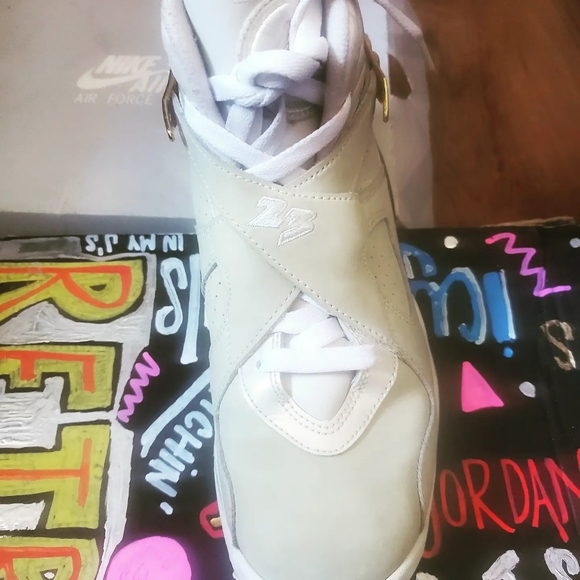 Champagne 8s - Picture 2 of 5